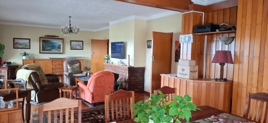 5 Bedroom Property for Sale in Nahoon Beach Eastern Cape